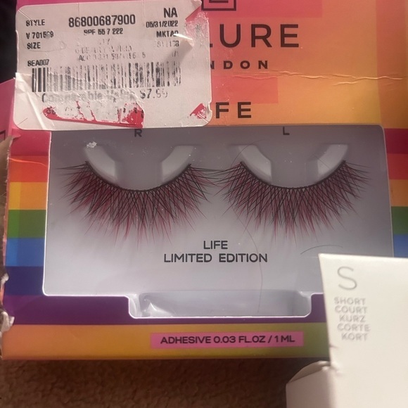 Celebrate in Pride!! Kiss Nails - plus 2 sets of colorful eyelash sets. All NIP - Picture 3 of 6